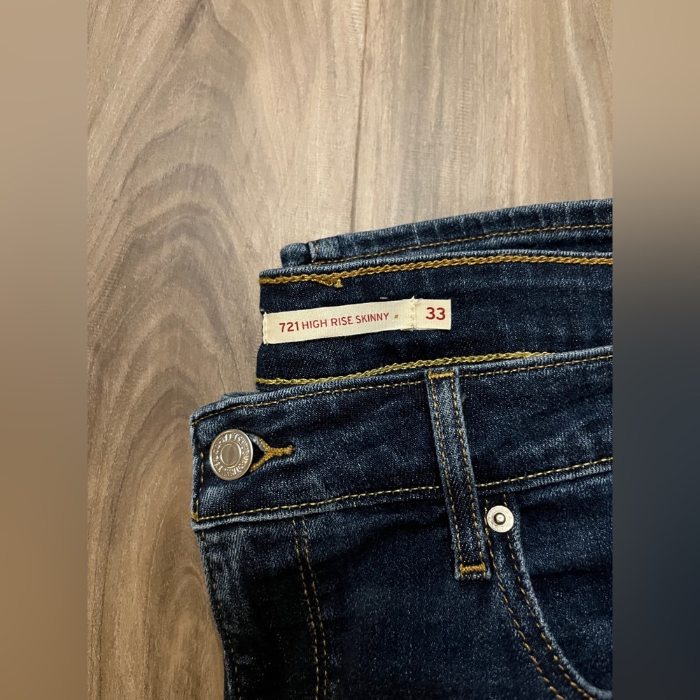 LEVI’S - Picture 4 of 4
